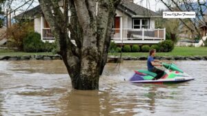 Washington State Flooding: Crews Reinforce Levee Near Seattle After Breach